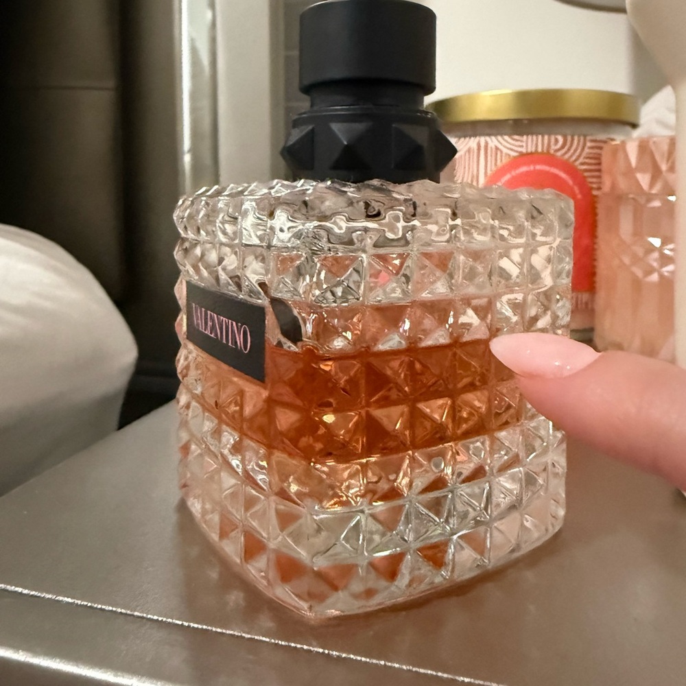 Valentino Donna Born In Roma Eau de Parfum with Bourbon - Picture 3 of 6